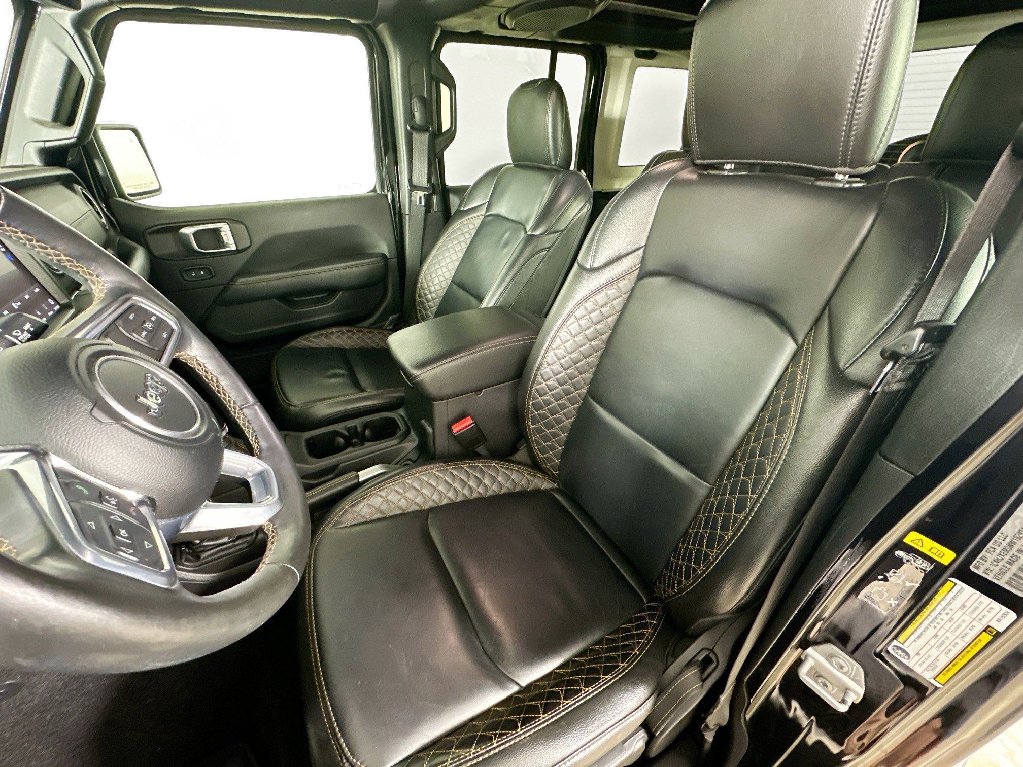 Used 2022 Jeep Wrangler Unlimited Sahara AWD/4WD image 27