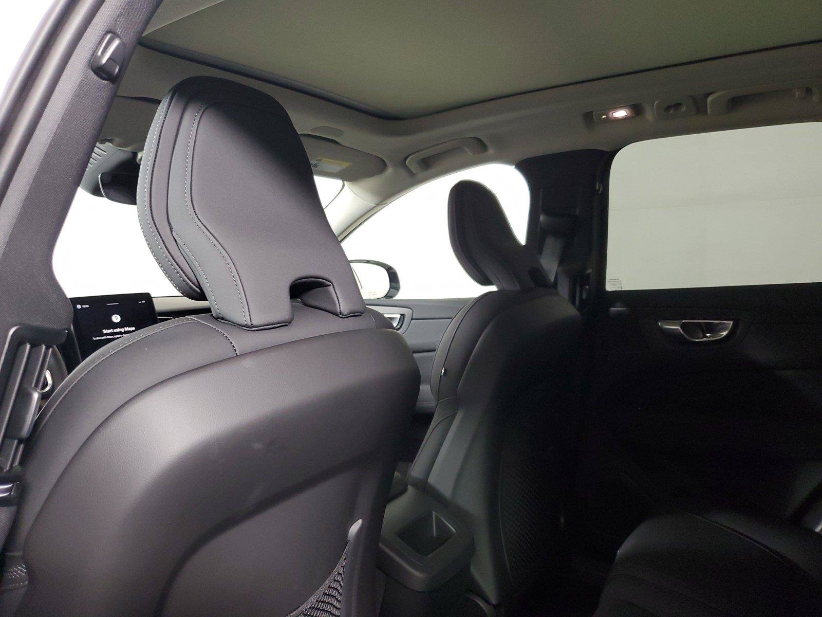 New 2027 Volvo XC60 B5 Plus AWD/4WD image 14