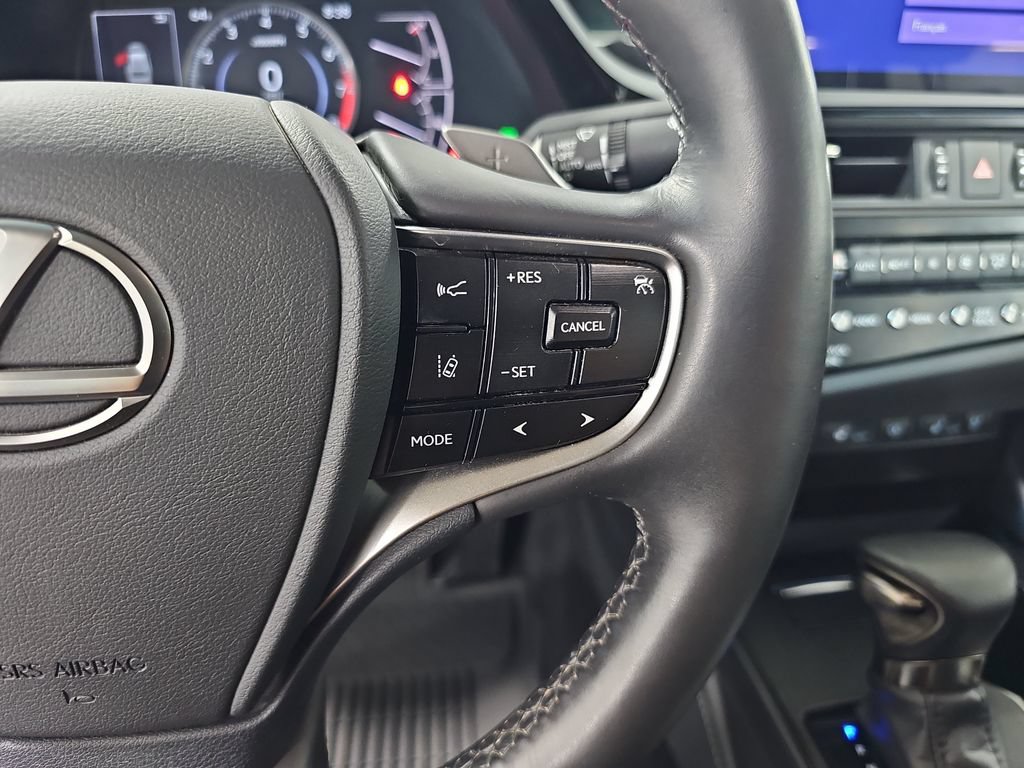 Used 2023 Lexus ES 250 w/ Protection Package (P2) AWD/4WD image 20