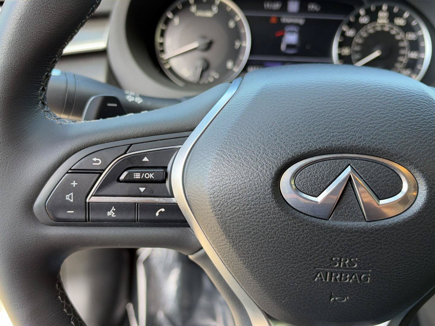 Used 2023 INFINITI QX55 Essential AWD/4WD image 11