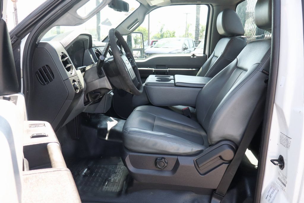 Used 2015 Ford F550 2WD Regular Cab Super Duty image 19