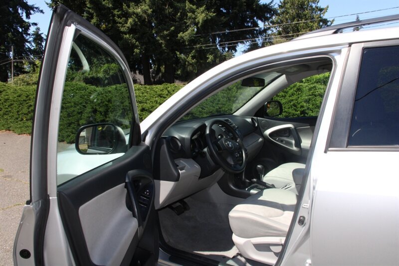 Used 2010 Toyota RAV4 2WD image 5