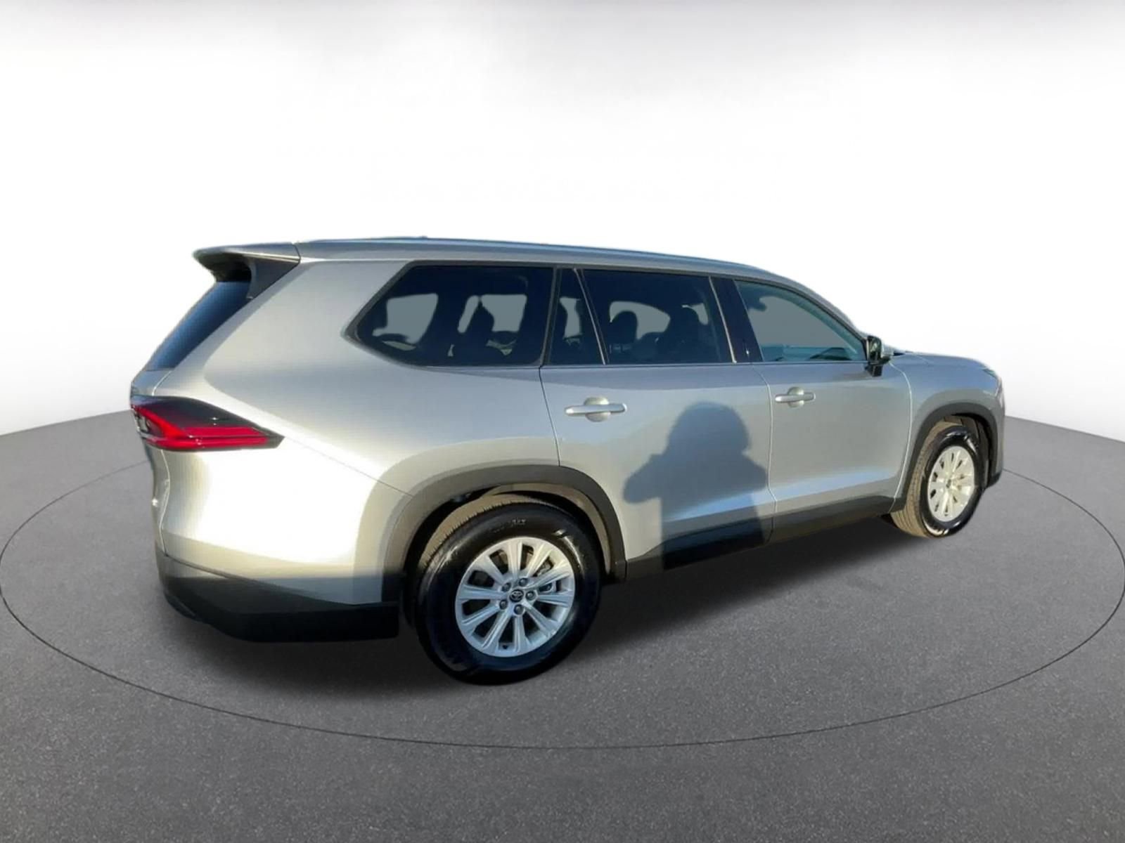 Used 2025 Toyota Grand Highlander FWD image 15