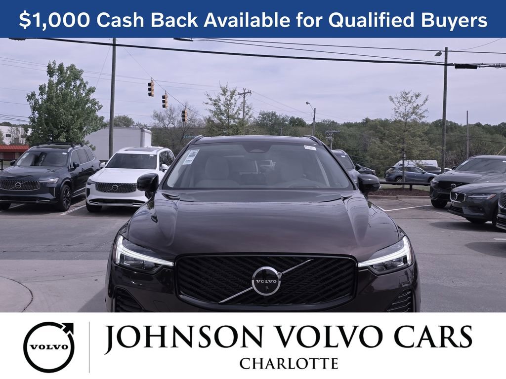 New 2026 Volvo XC60 B5 Ultra w/ Climate Package image 2
