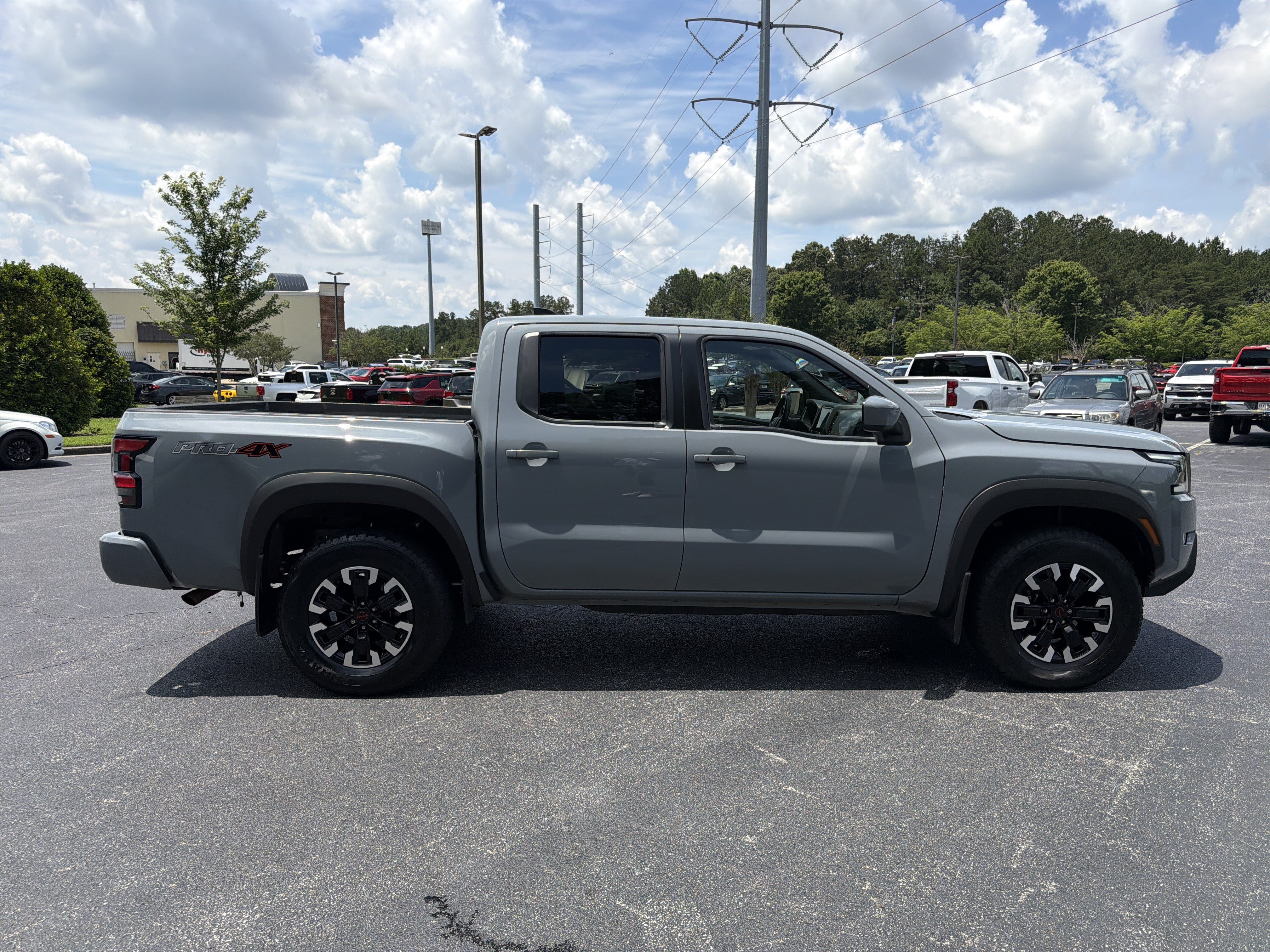 Used 2024 Nissan Frontier PRO-4X w/ Technology Package AWD/4WD image 4