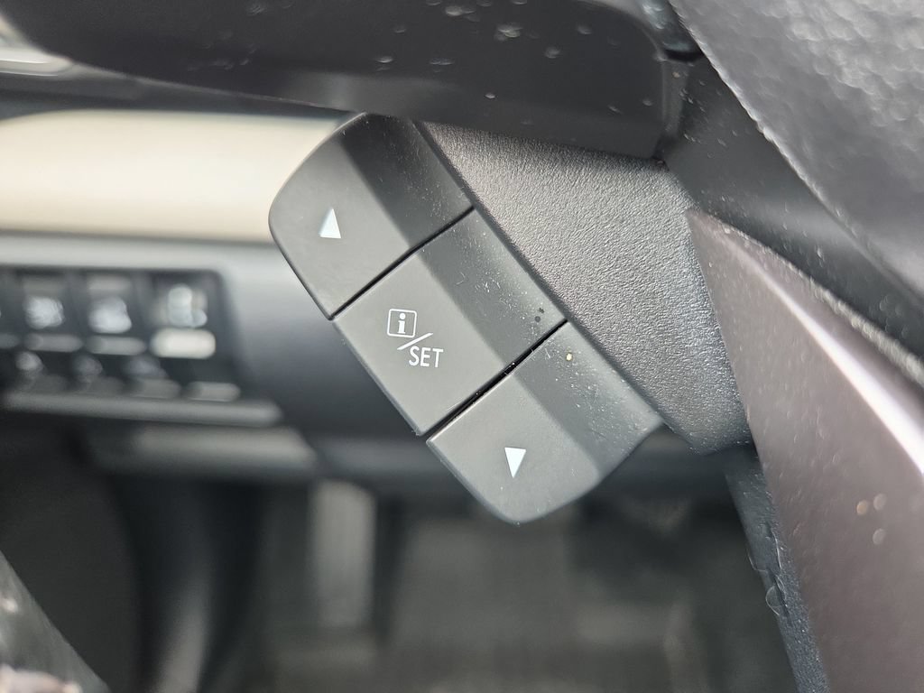 Certified 2023 Subaru Forester Limited AWD/4WD image 33