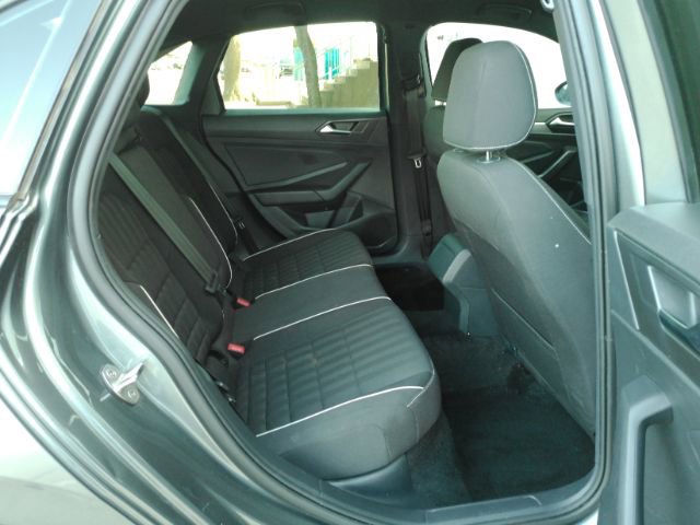 Used 2023 Volkswagen Jetta Sport image 19