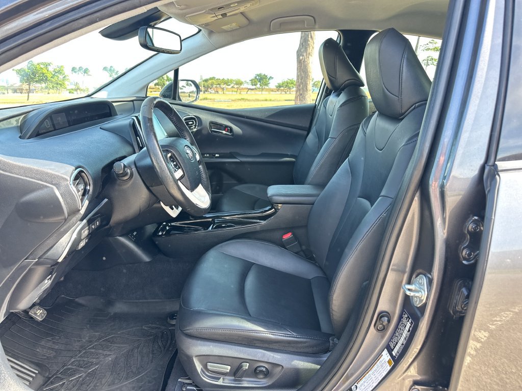 Used 2018 Toyota Prius Prime Advanced FWD image 12