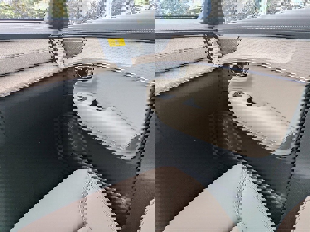 New 2026 Volvo XC90 B6 Plus image 22