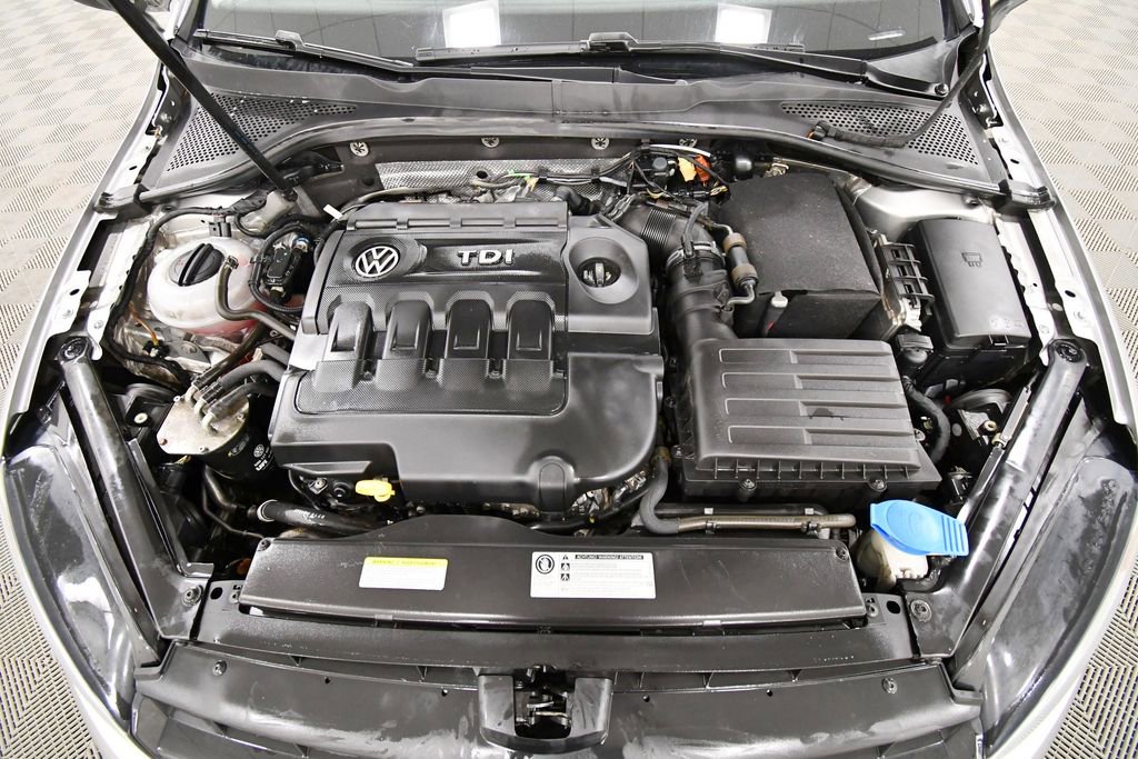 Used 2015 Volkswagen Golf TDI SEL FWD image 12