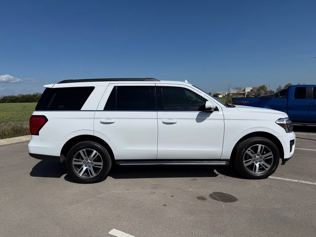 Used 2023 Ford Expedition XLT image 17