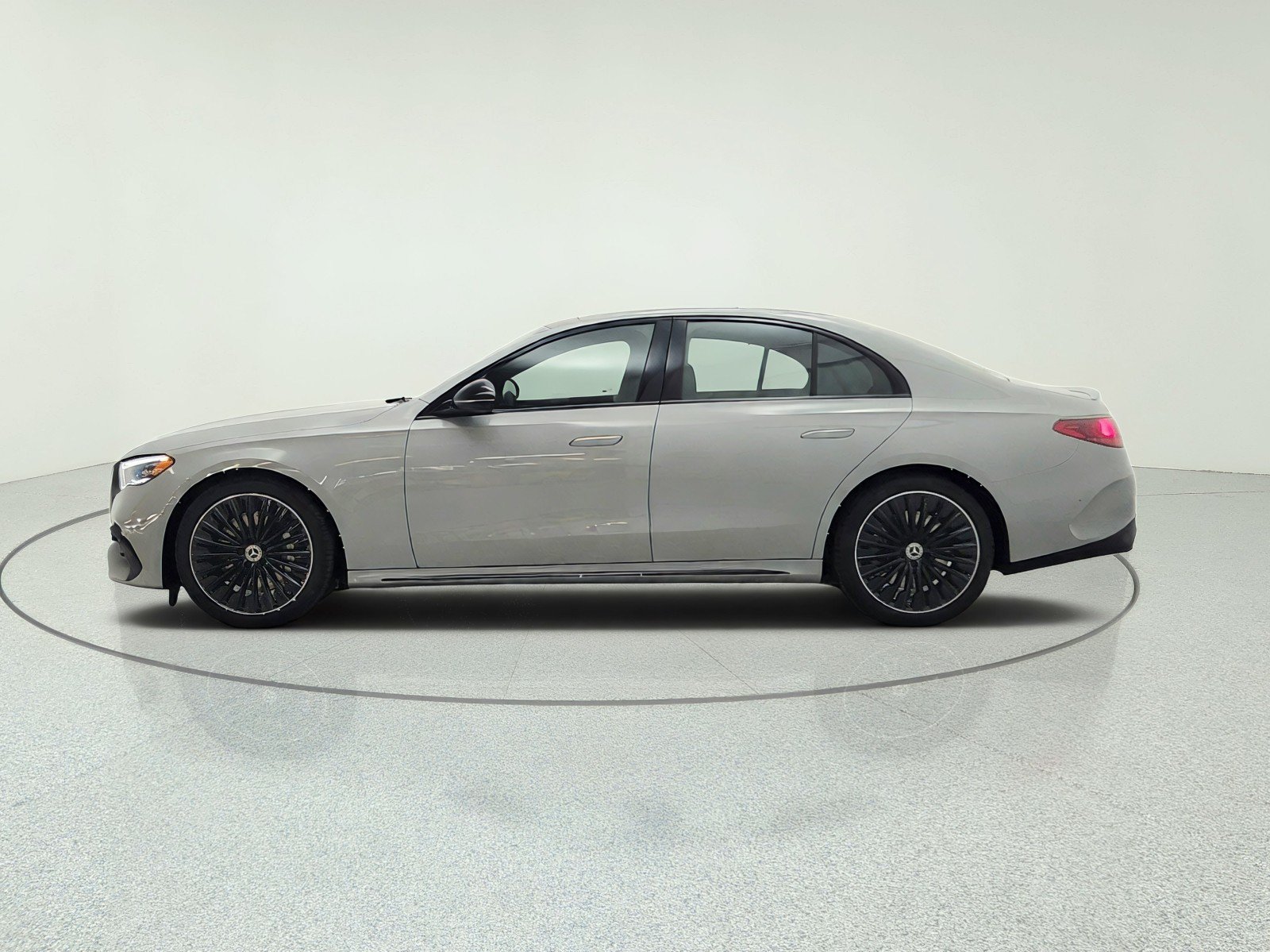New 2027 Mercedes-Benz E 450 4MATIC Sedan image 8
