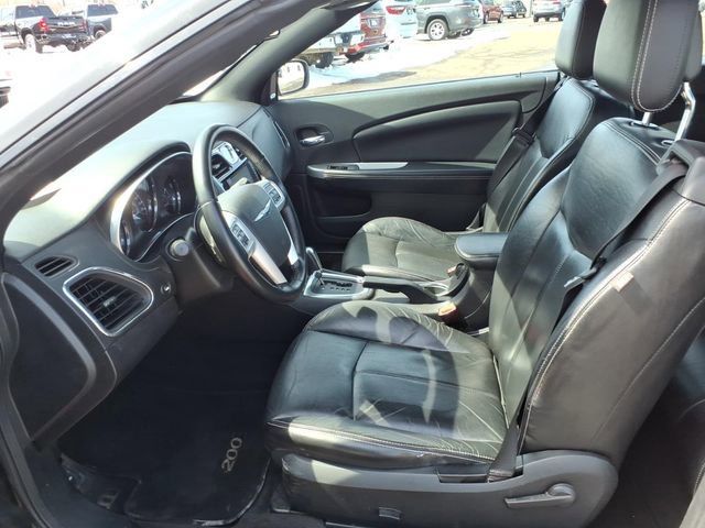 Used 2011 Chrysler 200 Limited FWD image 12