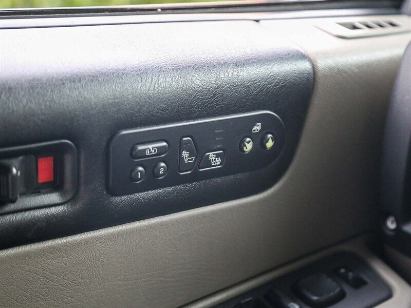 Used 2005 HUMMER H2 w/ Preferred Equipment Group AWD/4WD image 30