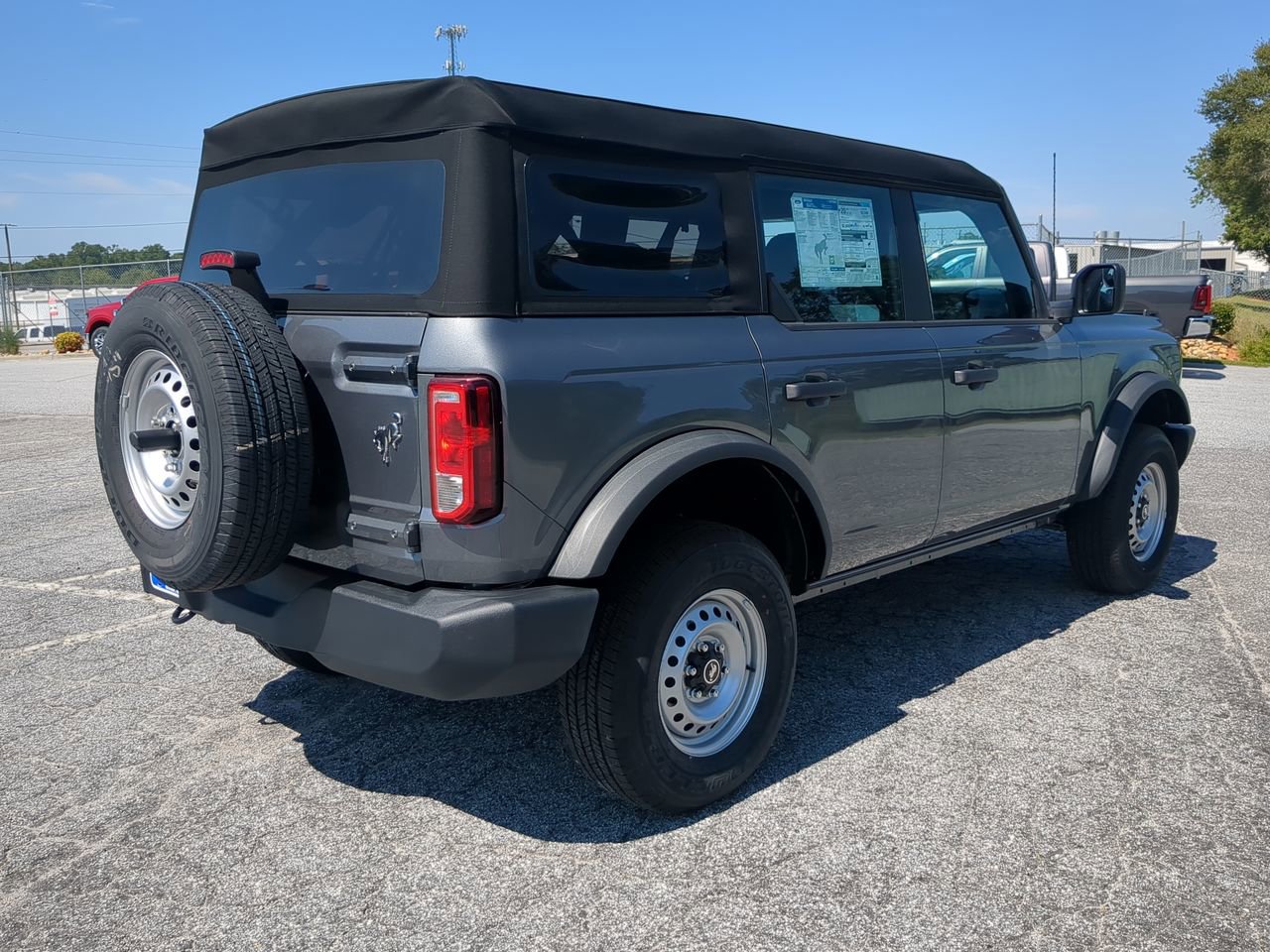 New 2025 Ford Bronco 4-Door AWD/4WD image 3