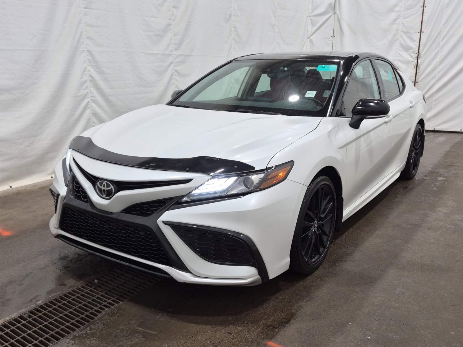Used 2023 Toyota Camry XSE AWD/4WD image 1