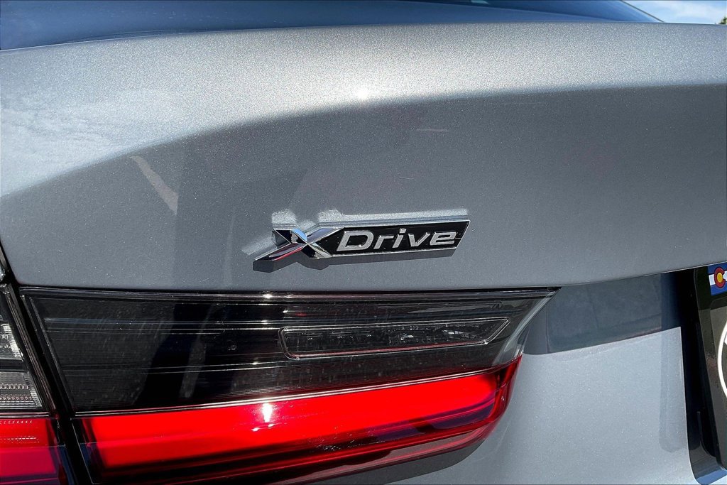 Used 2024 BMW 330i xDrive Sedan w/ Premium Package AWD/4WD image 24