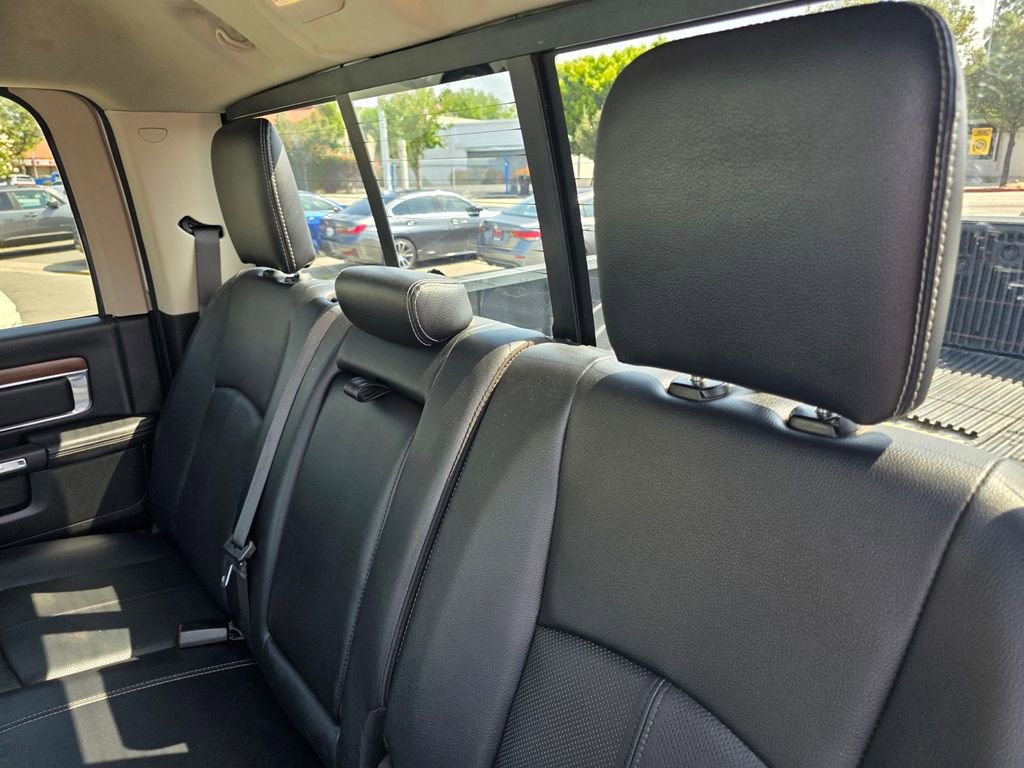 Used 2018 RAM 3500 Laramie w/ Convenience Group AWD/4WD image 17