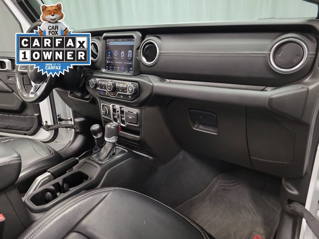 Used 2022 Jeep Wrangler Unlimited Sahara w/ Cold Weather Group AWD/4WD image 31