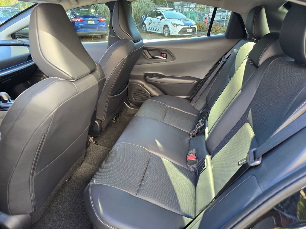 Used 2024 Toyota Prius XLE AWD/4WD image 10