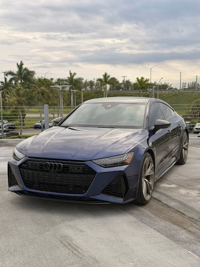 Used 2021 Audi RS 7 Sportback w/ Black Optic Package AWD/4WD image 3