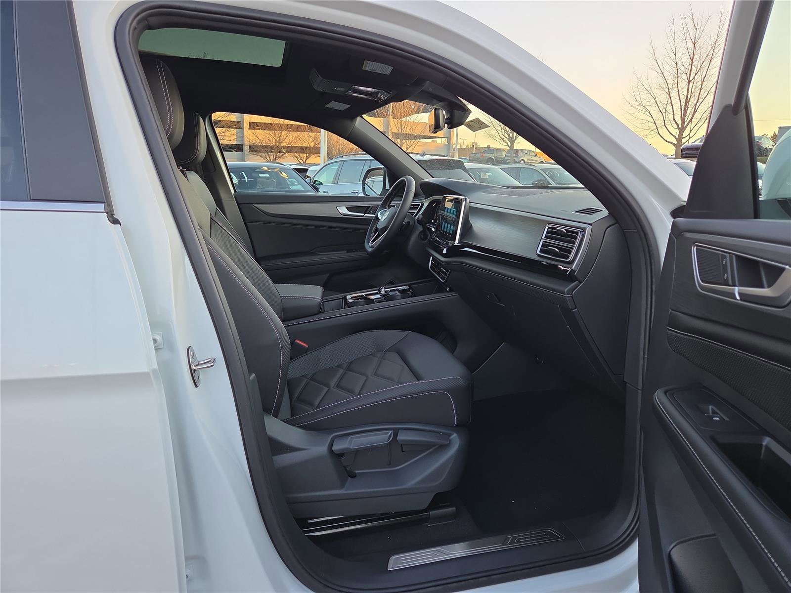 New 2026 Volkswagen Atlas Cross Sport SE image 27