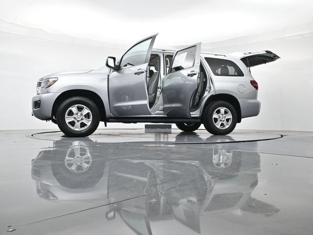 Used 2022 Toyota Sequoia SR5 AWD/4WD image 58