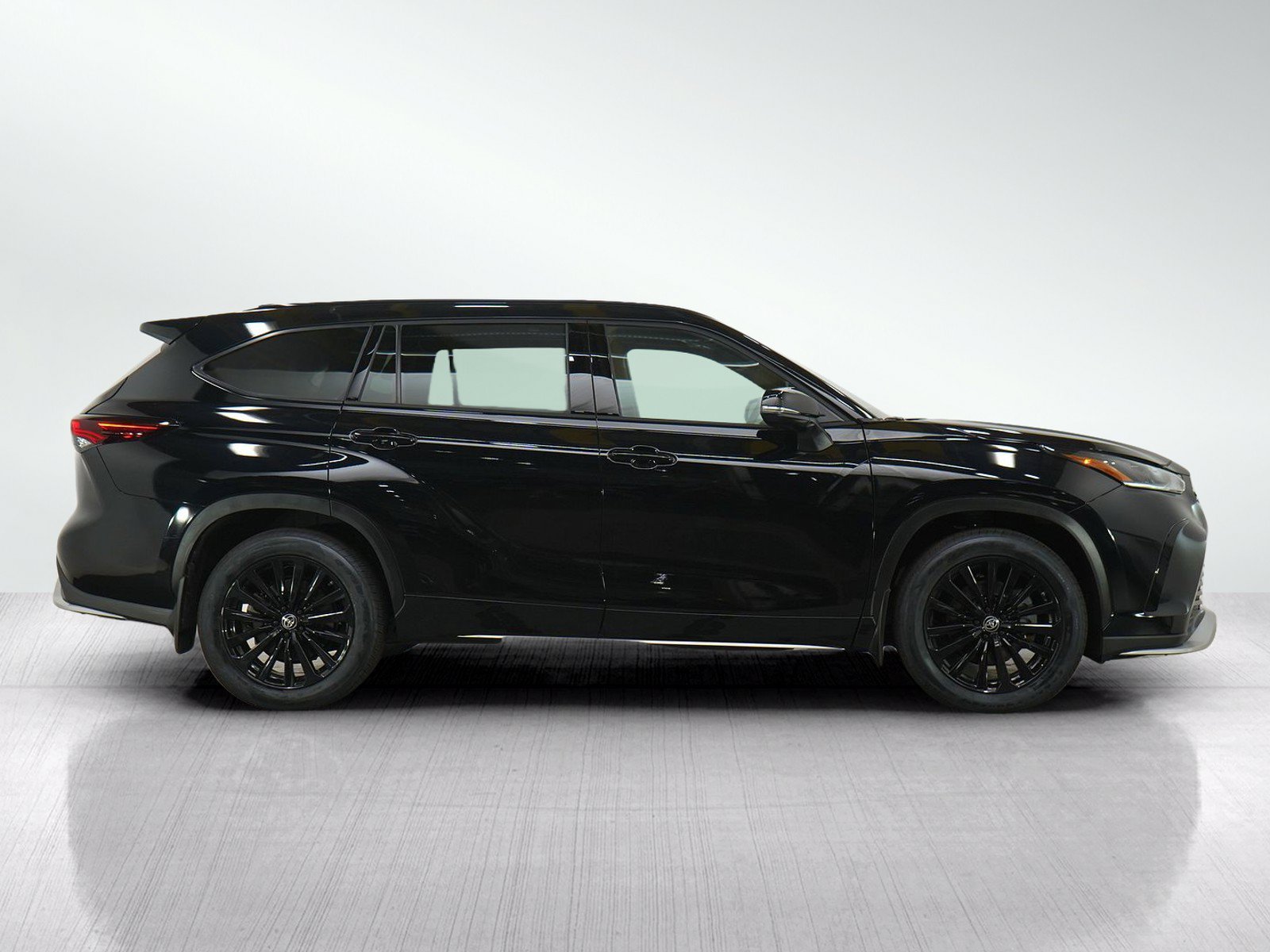 Used 2025 Toyota Highlander XSE AWD/4WD image 6