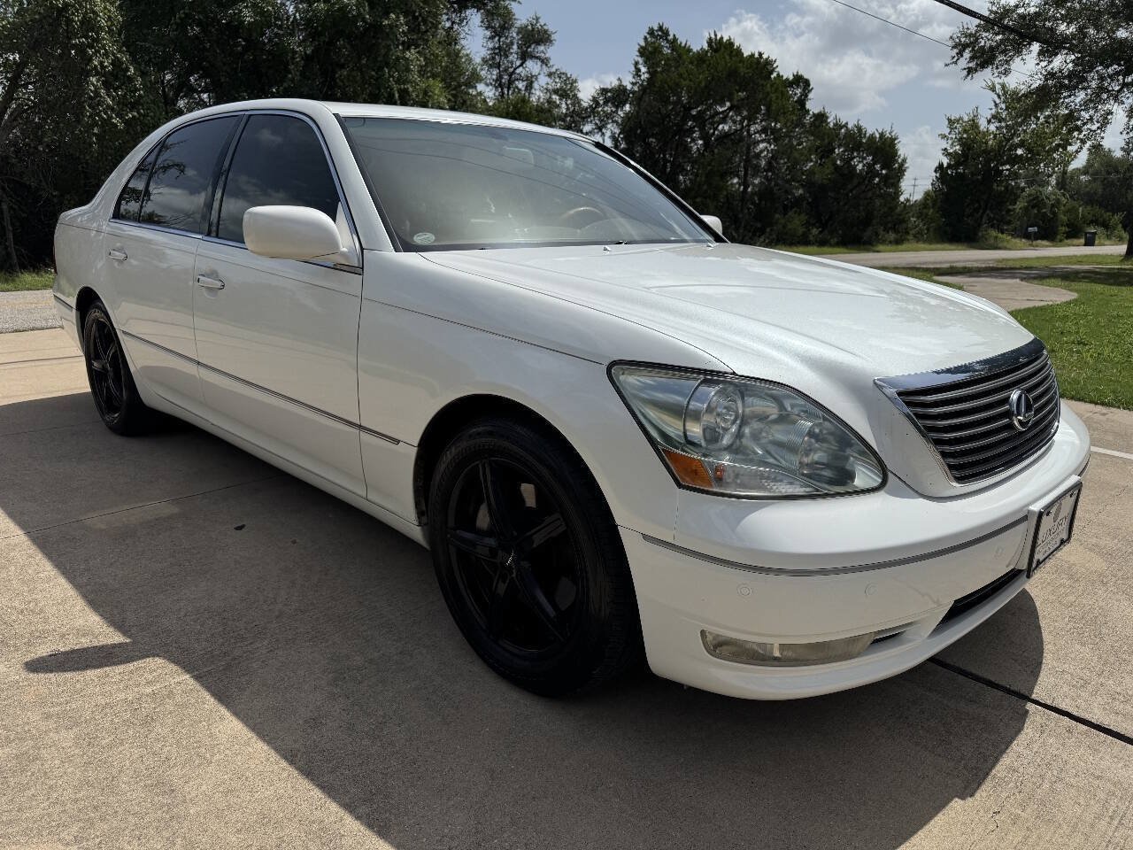 Used 2004 Lexus LS 430 RWD image 2