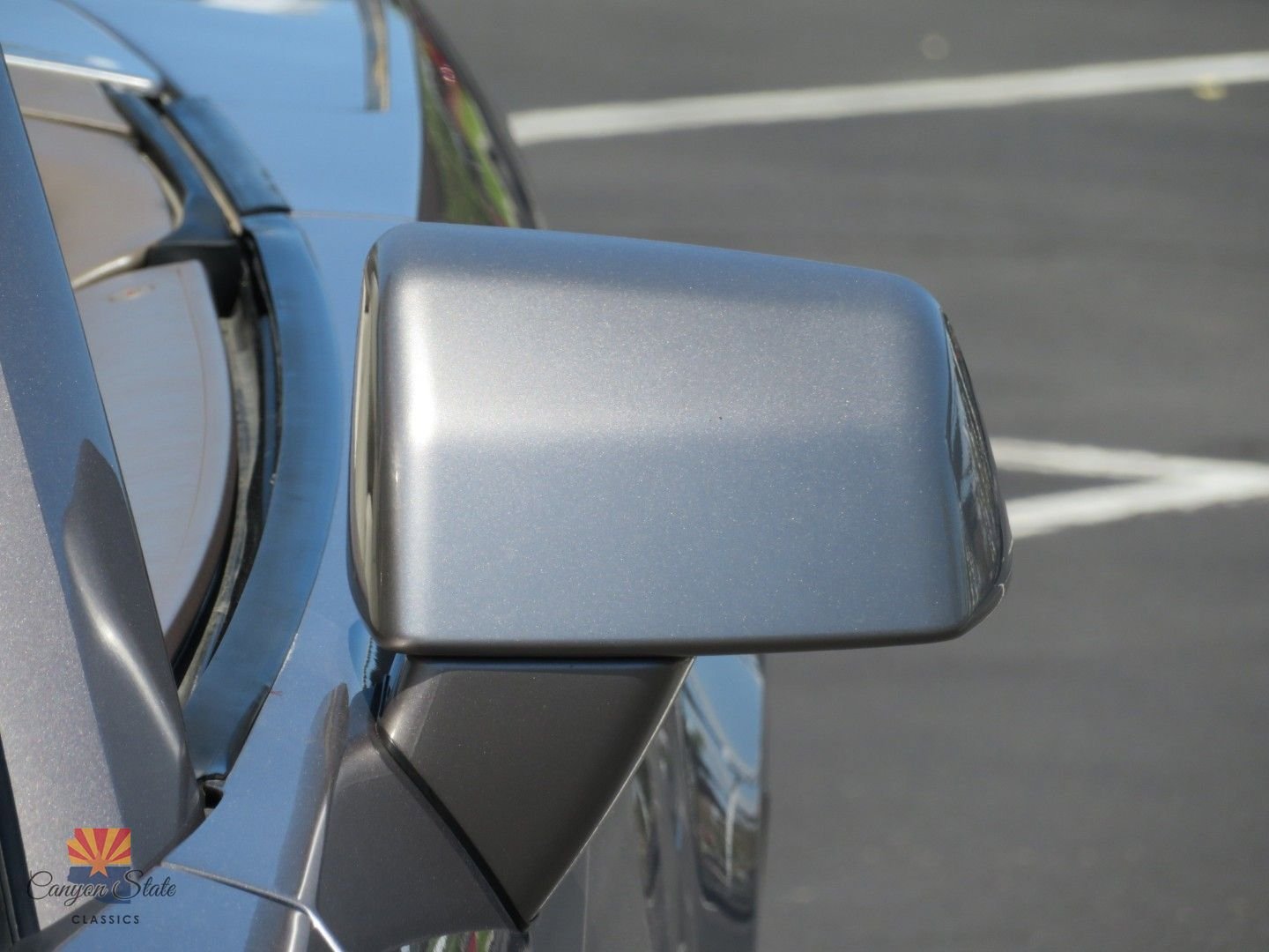 Used 2004 Cadillac XLR RWD image 40