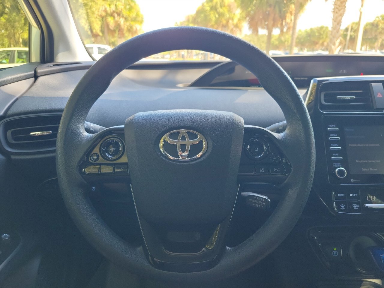 Used 2021 Toyota Prius LE FWD image 17