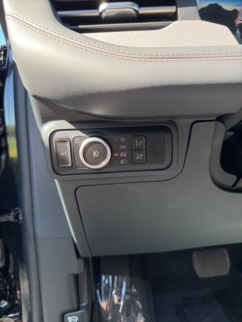 New 2025 Ford Explorer Active image 12
