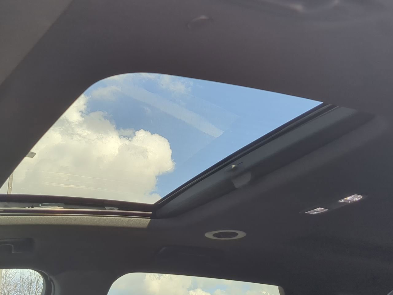 Used 2023 Buick Enclave Avenir w/ Avenir Technology Package image 19