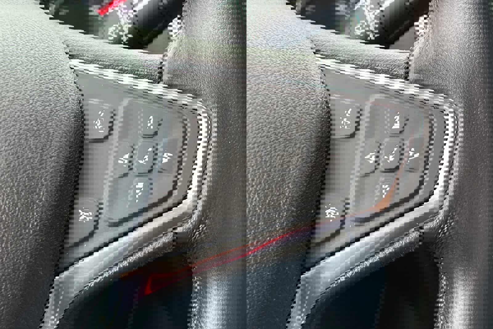 Used 2019 Chevrolet Equinox LT image 30