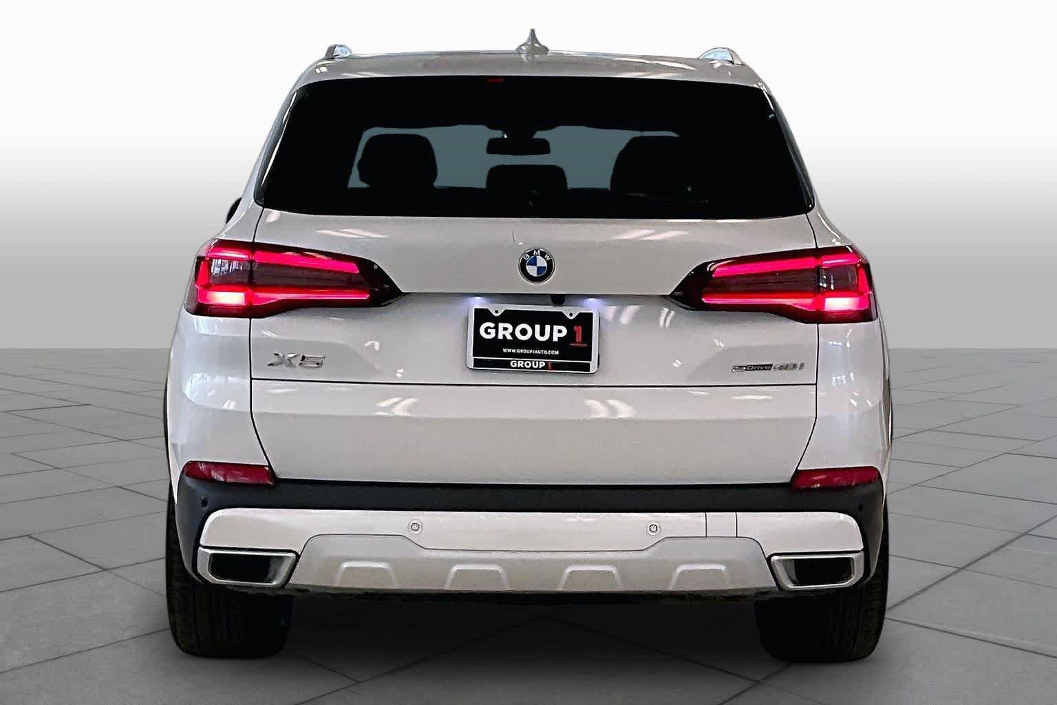 Used 2023 BMW X5 sDrive40i w/ Premium Package RWD image 4