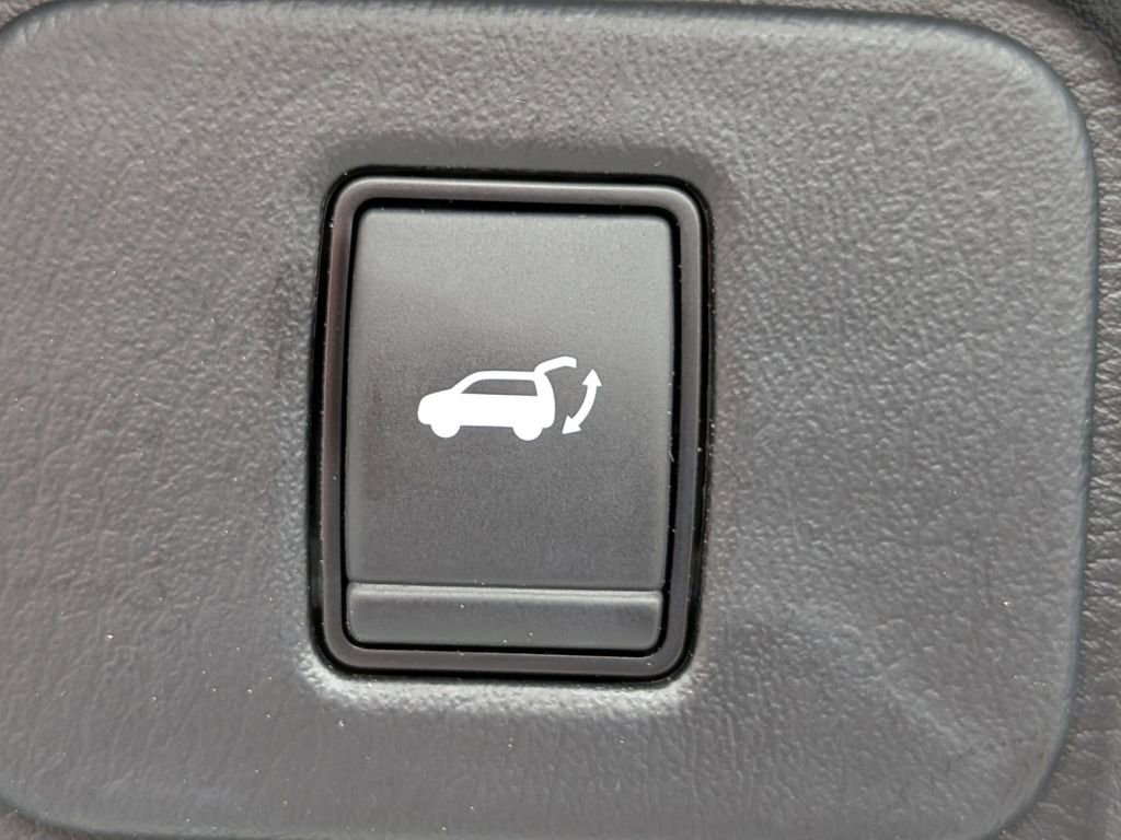 Used 2022 Nissan Murano Platinum w/ Cargo Package image 14