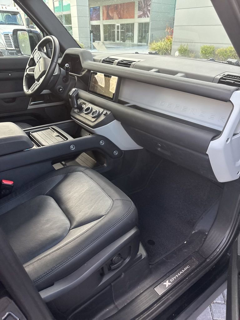 Used 2024 Land Rover Defender 110 X-Dynamic SE image 14