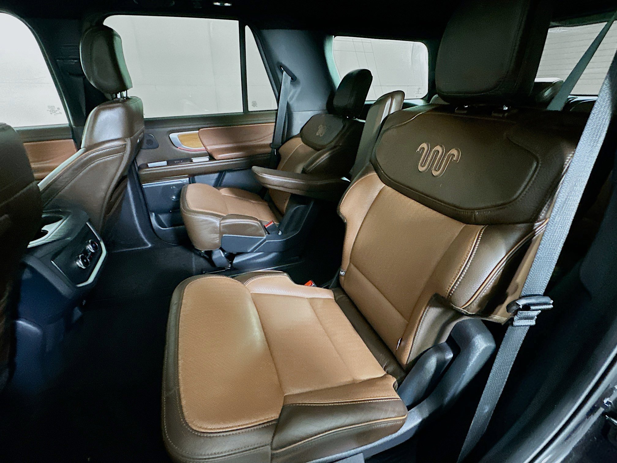 Used 2025 Ford Expedition King Ranch image 18