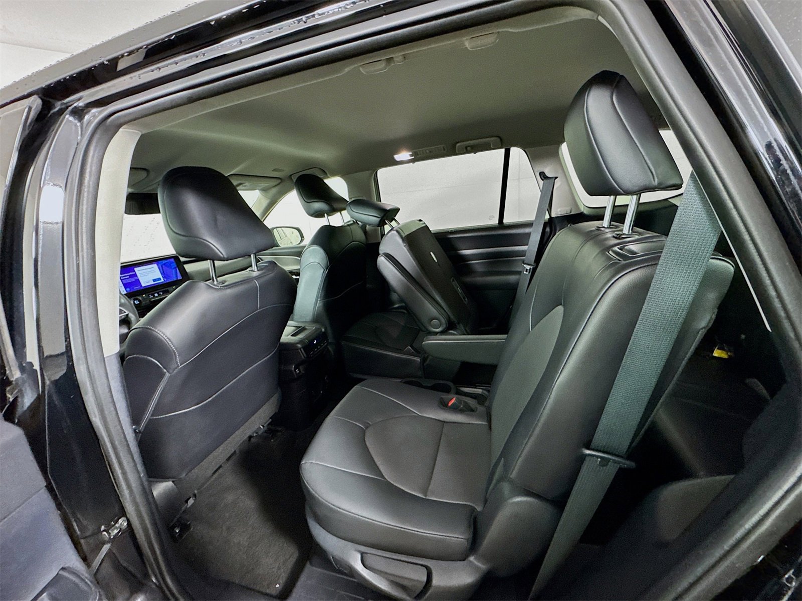 Used 2024 Toyota Grand Highlander XLE image 21