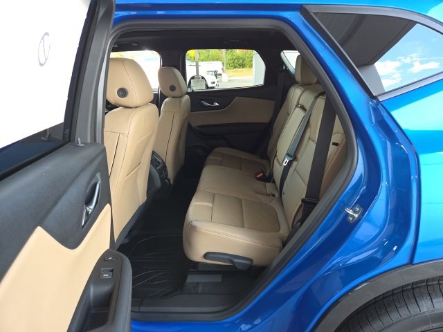 New 2025 Chevrolet Blazer Premier w/ LPO, Black Sport Package image 28
