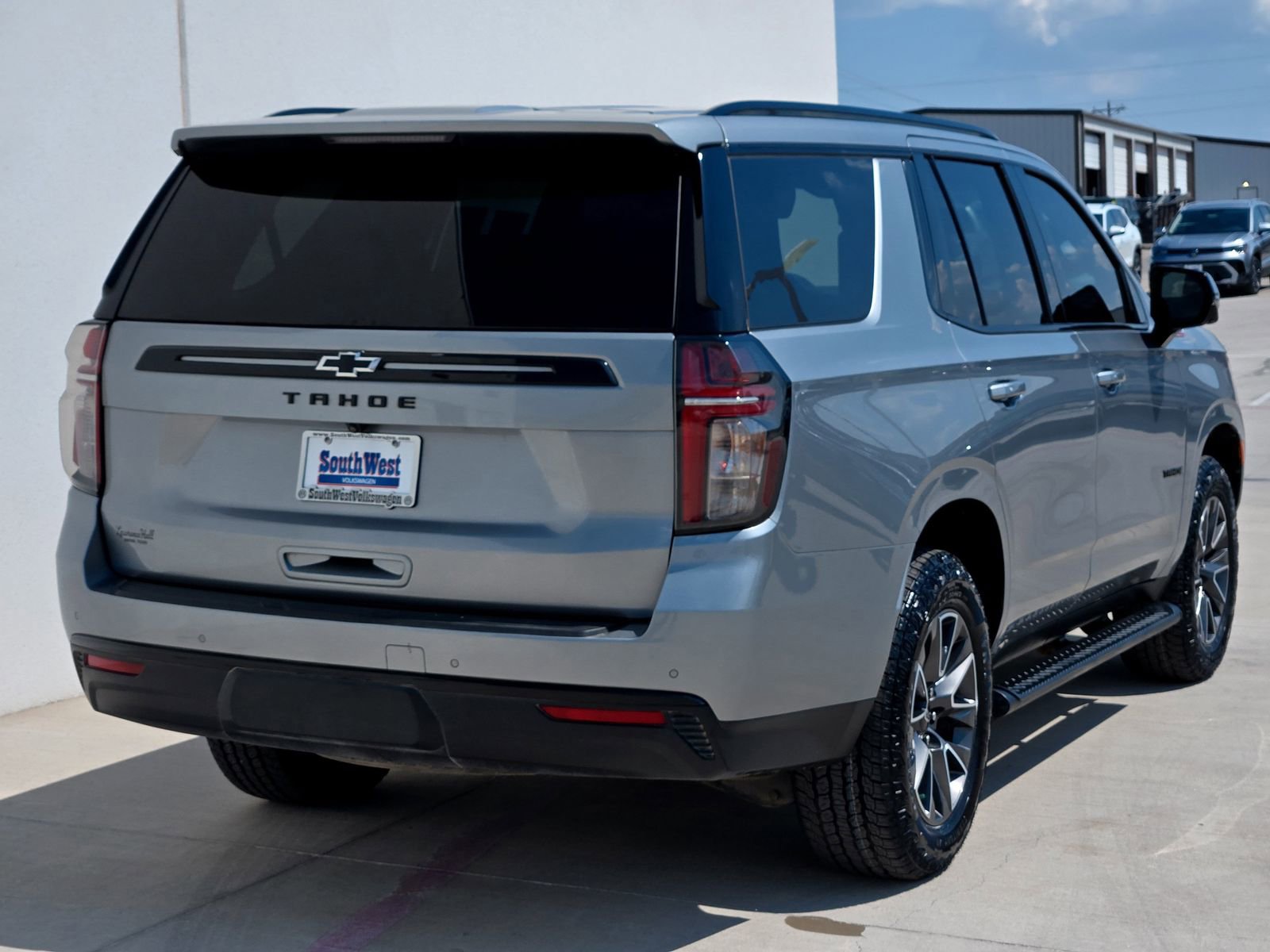 Used 2024 Chevrolet Tahoe Z71 w/ Luxury Package image 4