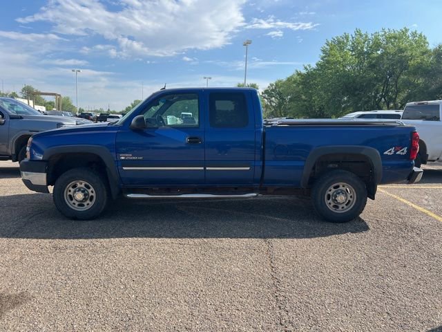 Used 2004 Chevrolet Silverado 2500 LS w/ Heavy-Duty Power Package AWD/4WD image 5