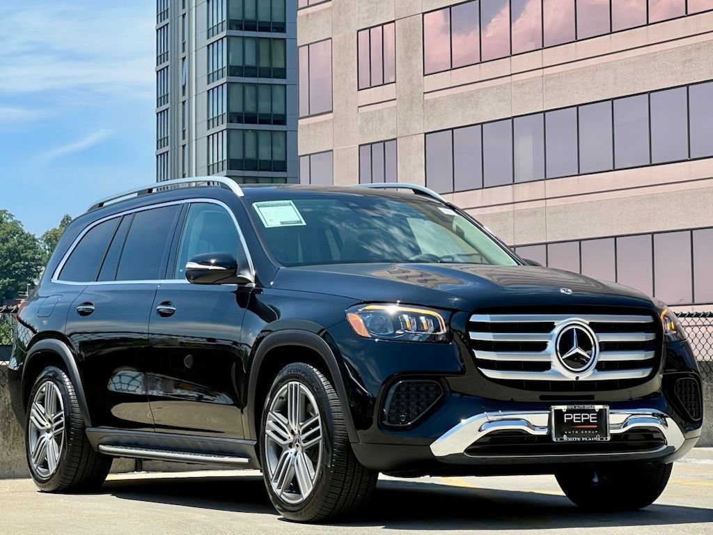 Certified 2026 Mercedes-Benz GLS 450 4MATIC image 1