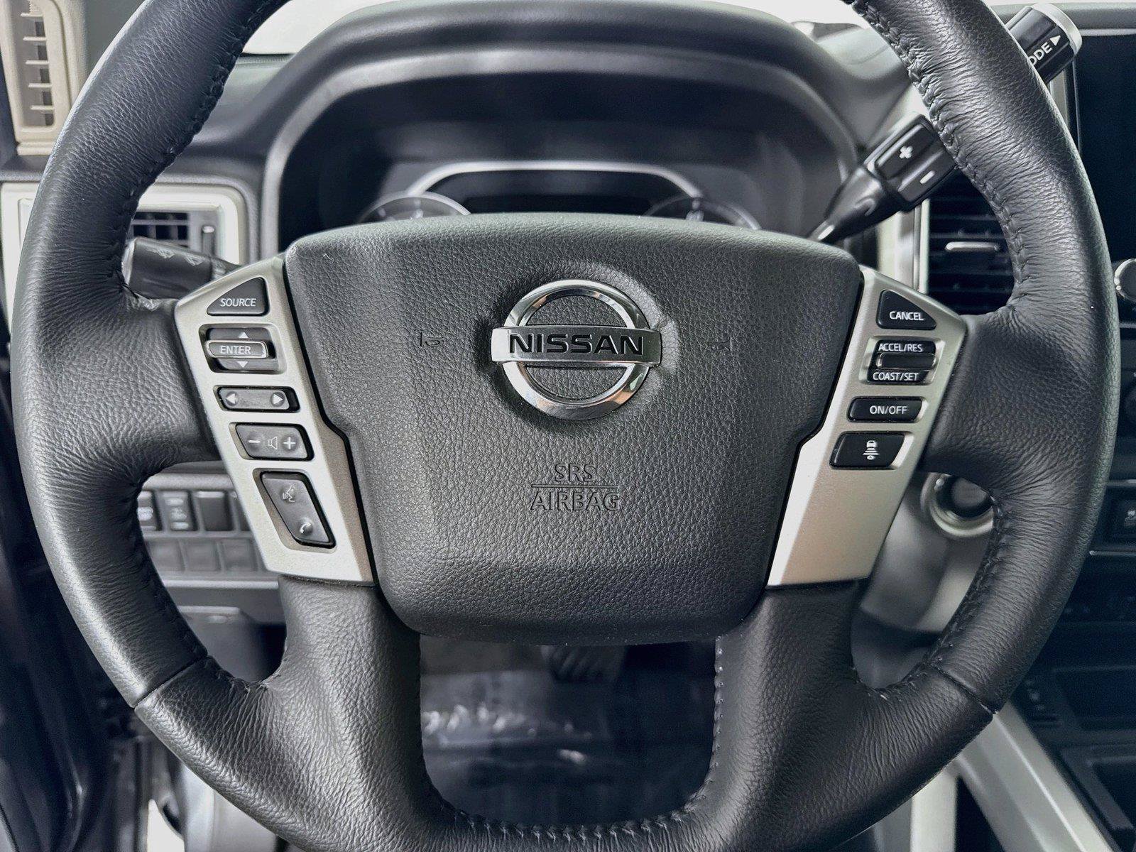 Used 2021 Nissan Titan SV w/ SV Convenience Package RWD image 16