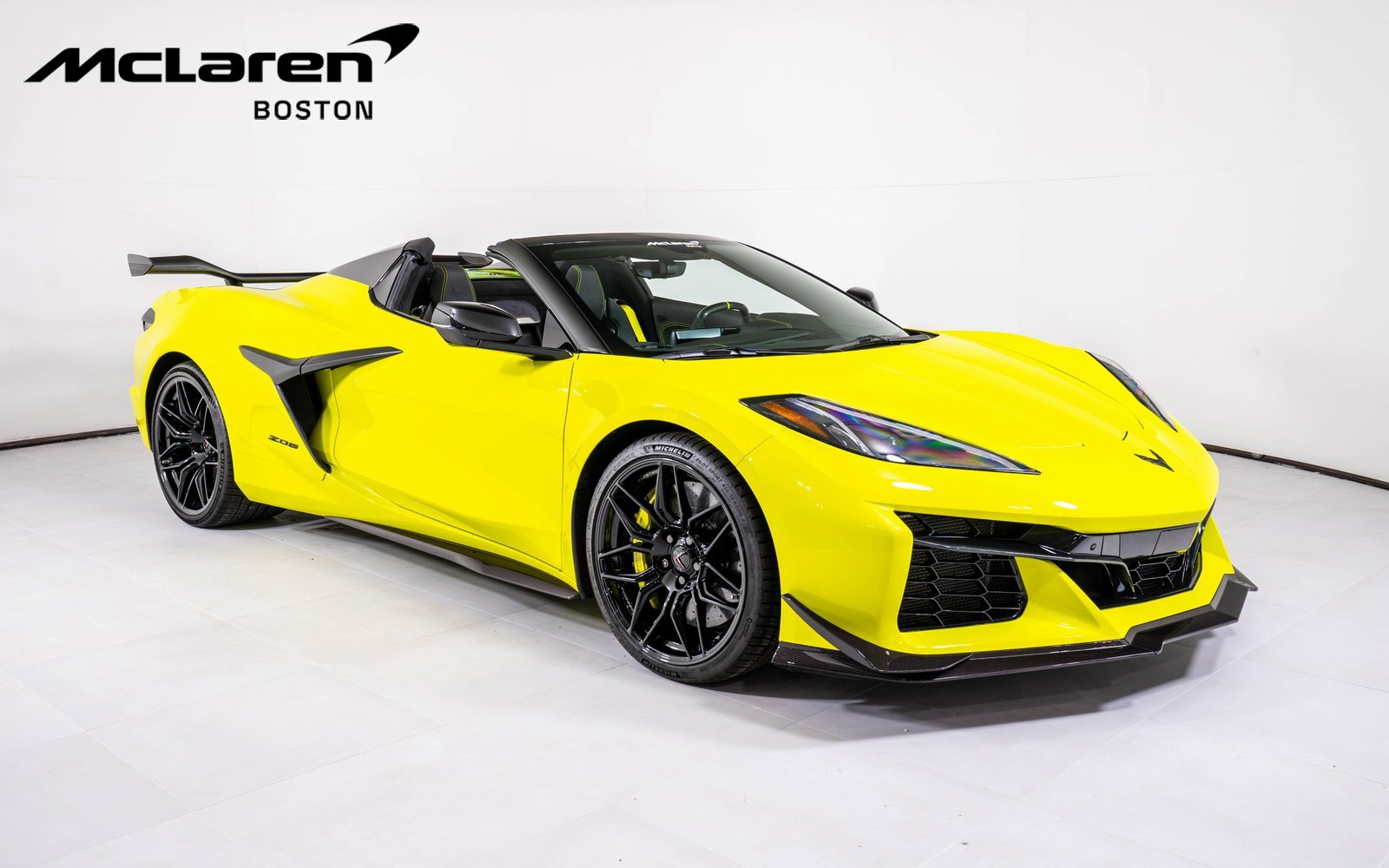 Used 2023 Chevrolet Corvette Z06 w/ Z07 Performance Package image 8