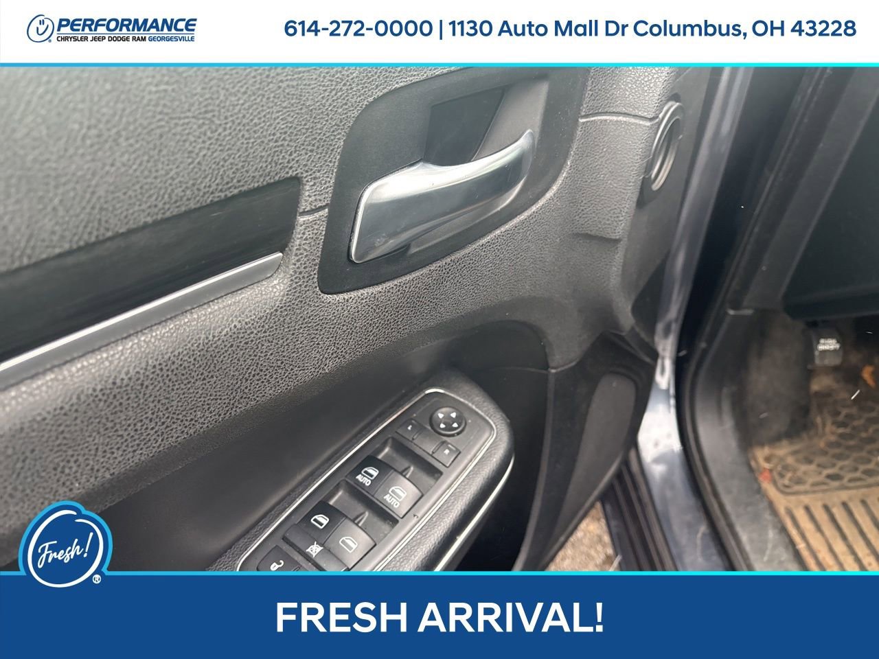 Used 2018 Chrysler 300 Touring w/ Sport Appearance Package image 17