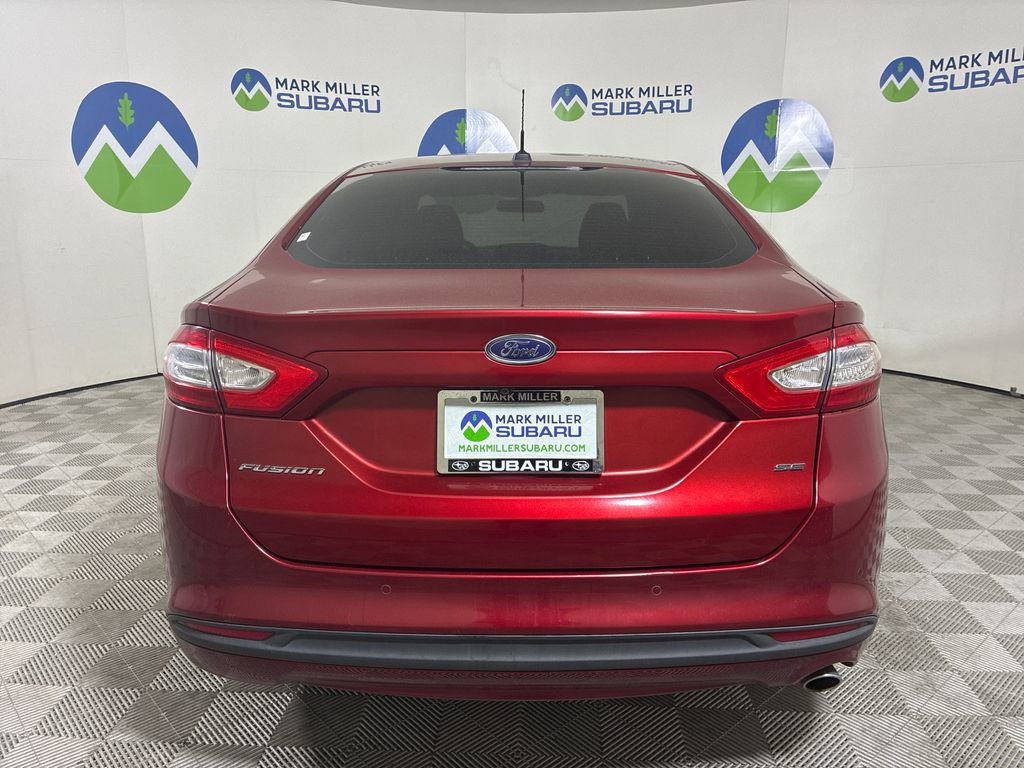 Used 2016 Ford Fusion SE FWD image 6