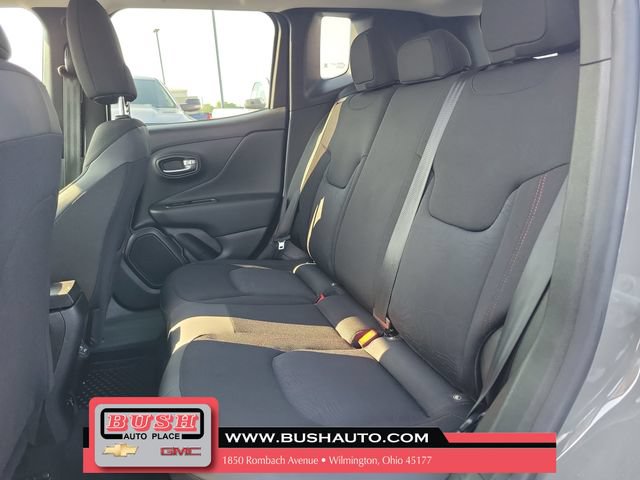 Used 2020 Jeep Renegade Trailhawk w/ Cold Weather Group AWD/4WD image 13