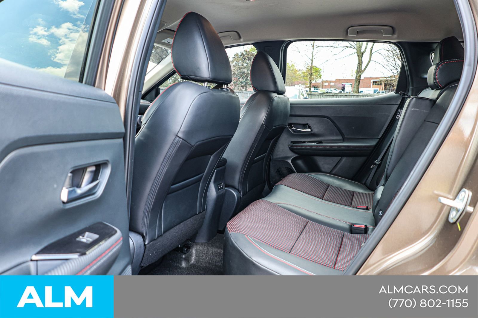 Used 2025 Nissan Kicks SR FWD image 19