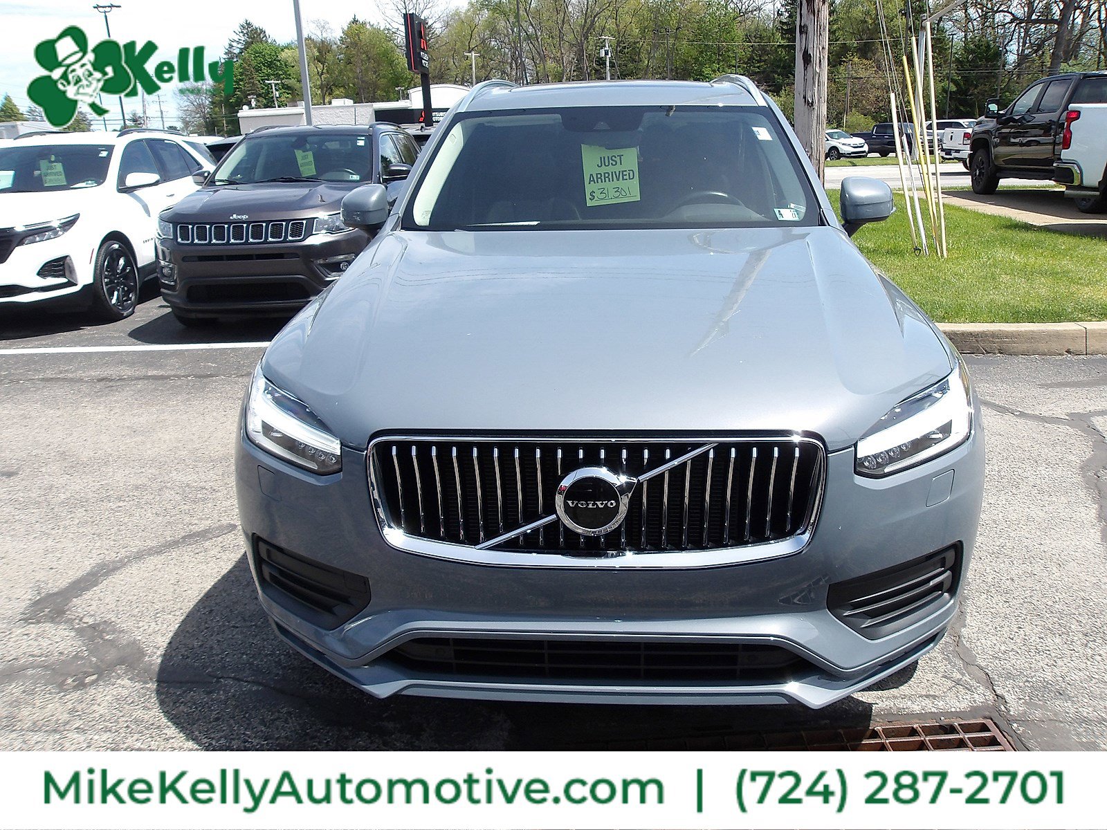 Used 2022 Volvo XC90 T6 Momentum AWD/4WD image 2